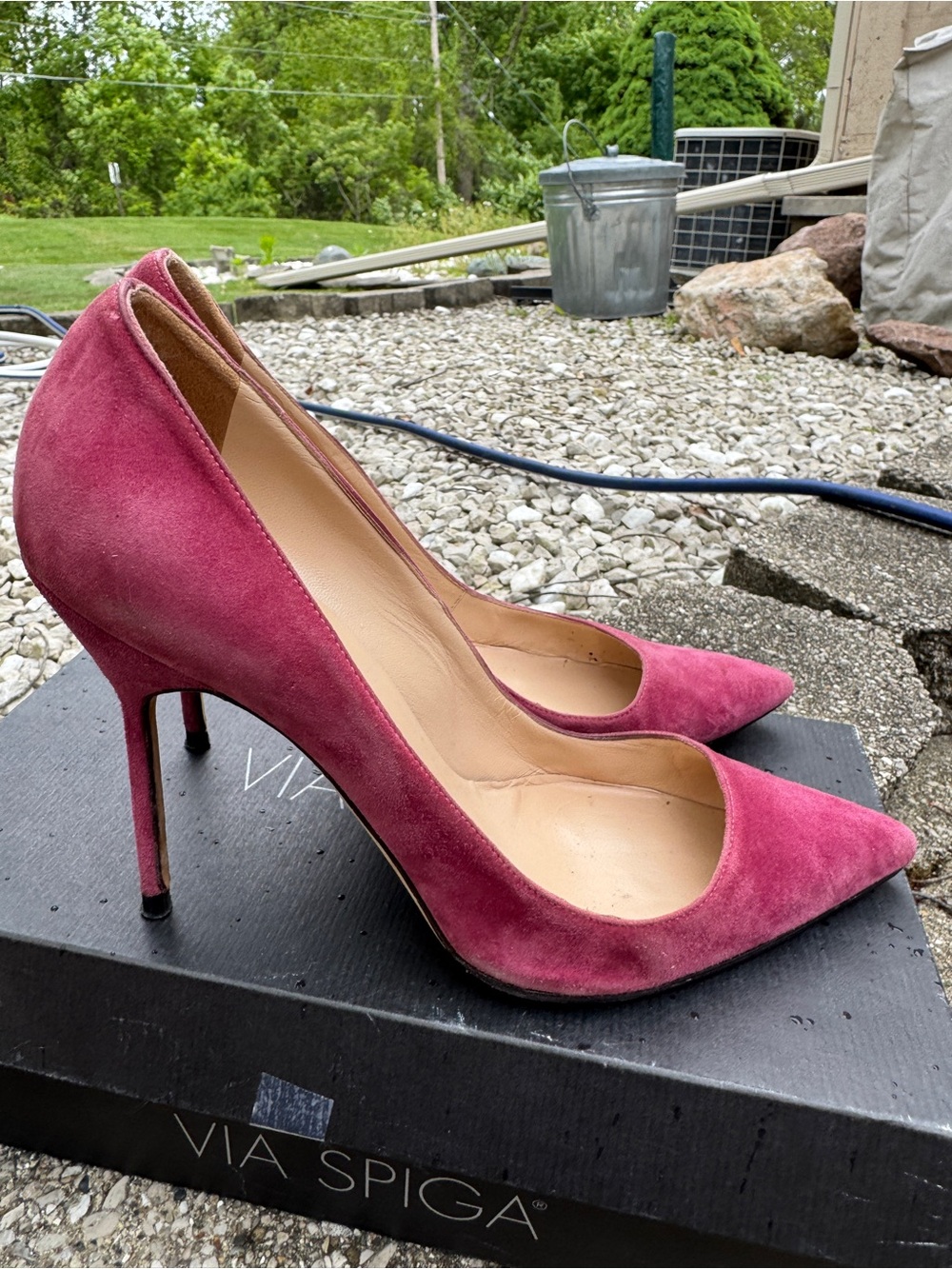 Manolo Blahnik Magenta BB Stiletto Pumps Size 38.5